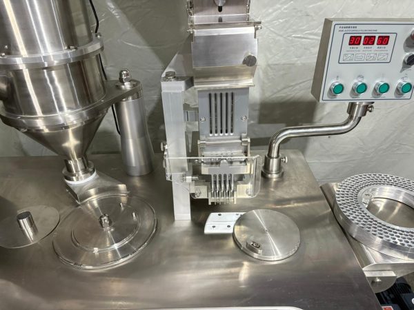 LLENADORA DE CÁPSULAS SEMI-AUTOMÁTICA - Imagen 6