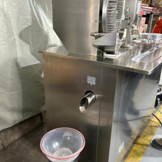 Alternative view of LLENADORA DE CÁPSULAS SEMI-AUTOMÁTICA